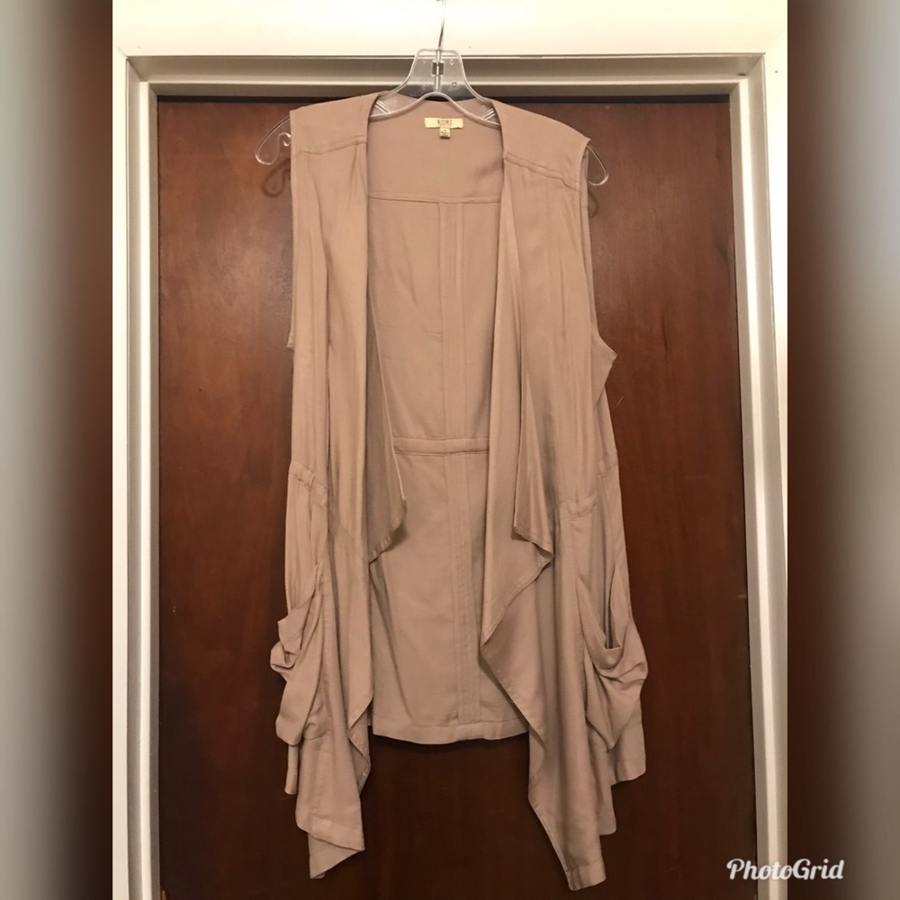 Khaki vest